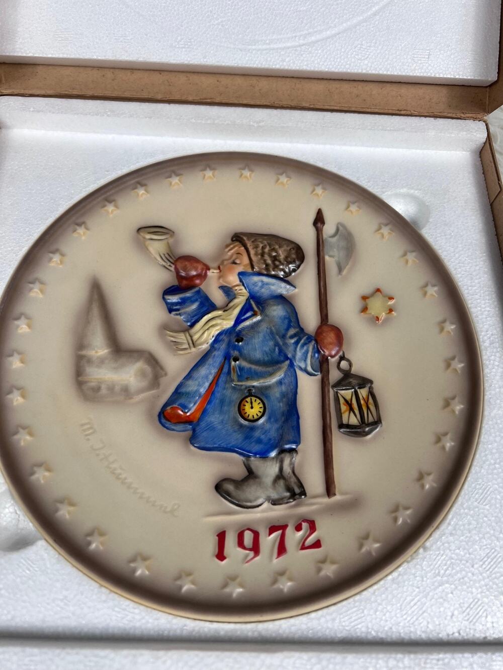 M.J. Hummel Annual Plate 1972 Goebel W Germany Hand Painted Brand New